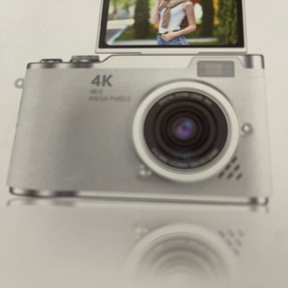 4K Digital Camera with Flip Screen - Silver